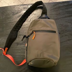 Like Dreams Belong Slingpack Black Bag OS